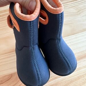 BOGS Unisex-Baby Waterproof Snowboot Rain Boot